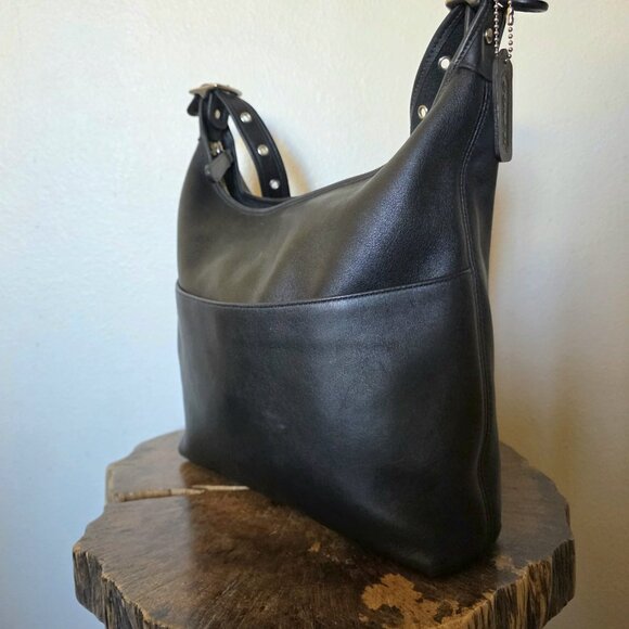 COACH Vintage Legacy Hobo Black Leather Shoulder Bag Authenticated 9148 - Picture 10 of 16